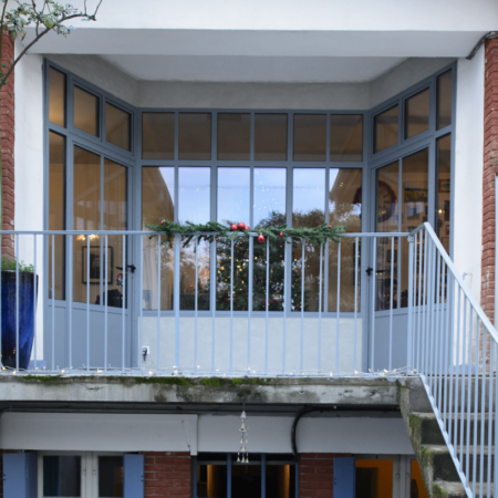 verrière d'extérieur haut de gamme maison et portes en fer forgé