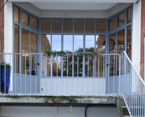 verrière d'extérieur haut de gamme maison et portes en fer forgé