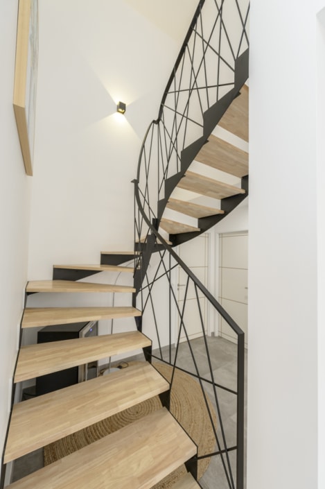 escalier quart tournant en metal marche en bois