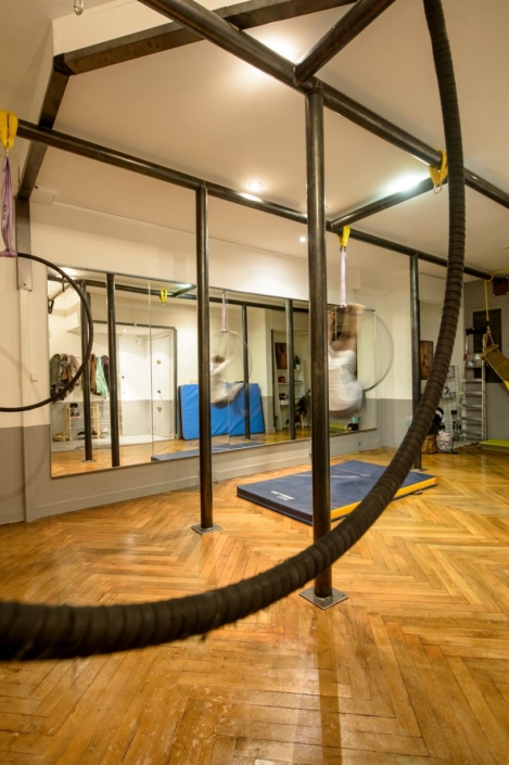 barre en acier pour studio de dance