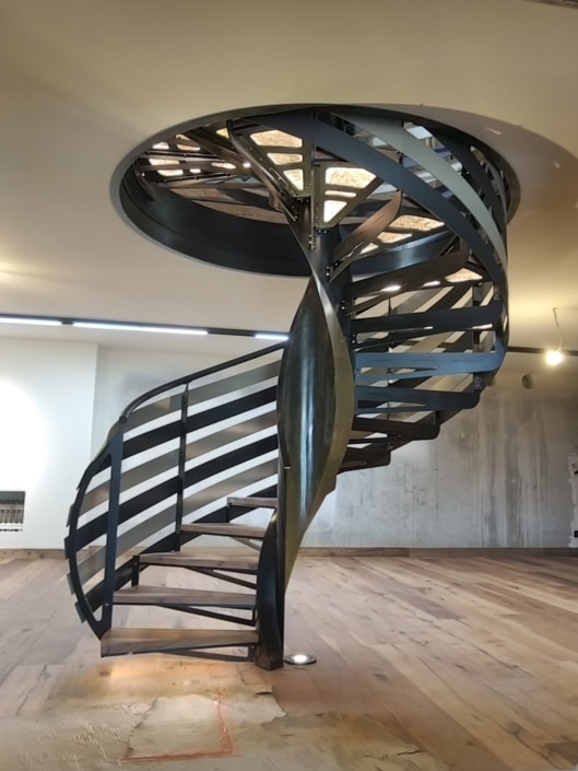 escalier helicoidal metal design