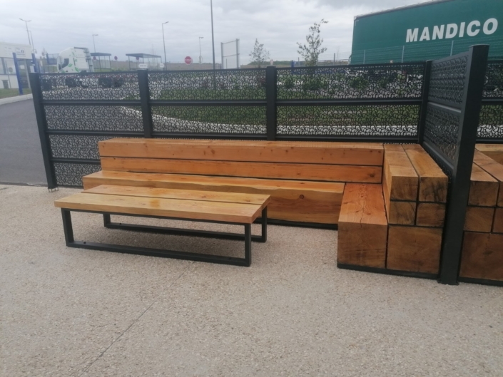 banc exterieur en bois et acier