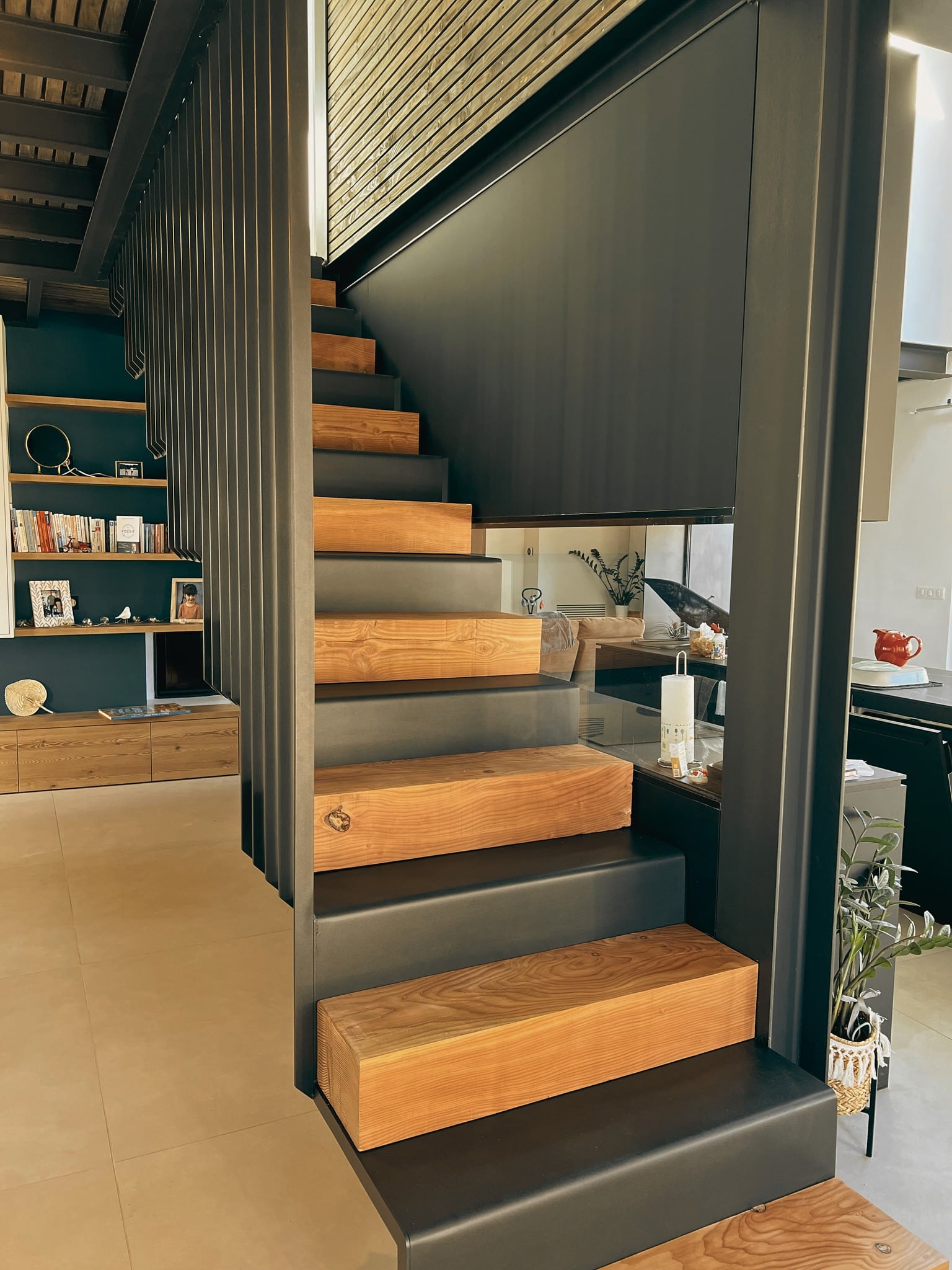 escalier droit fer et bois suspendu design